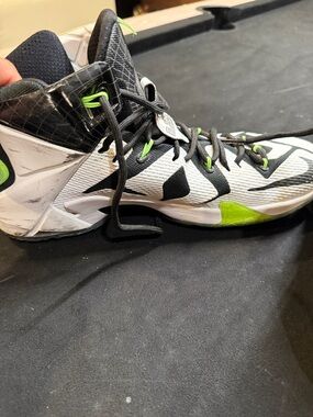 Men's White and Green Basketball Sneakers - Performance Court Shoe